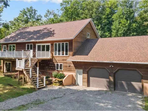 125 Bittersweet Hill Hinesburg VT 05461