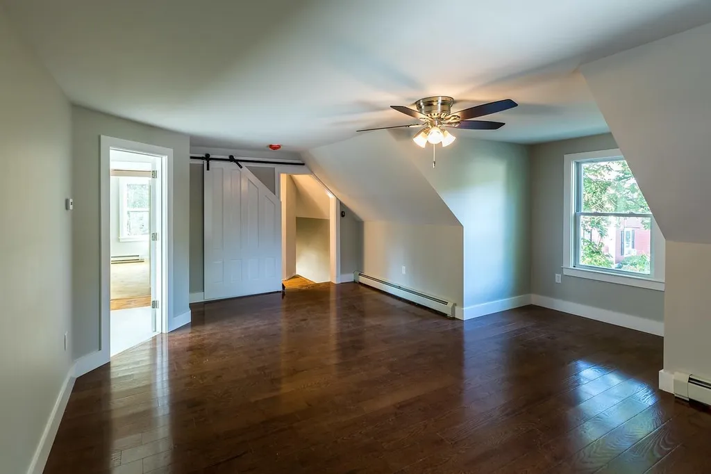 8 Elm Street Newton NH 03858