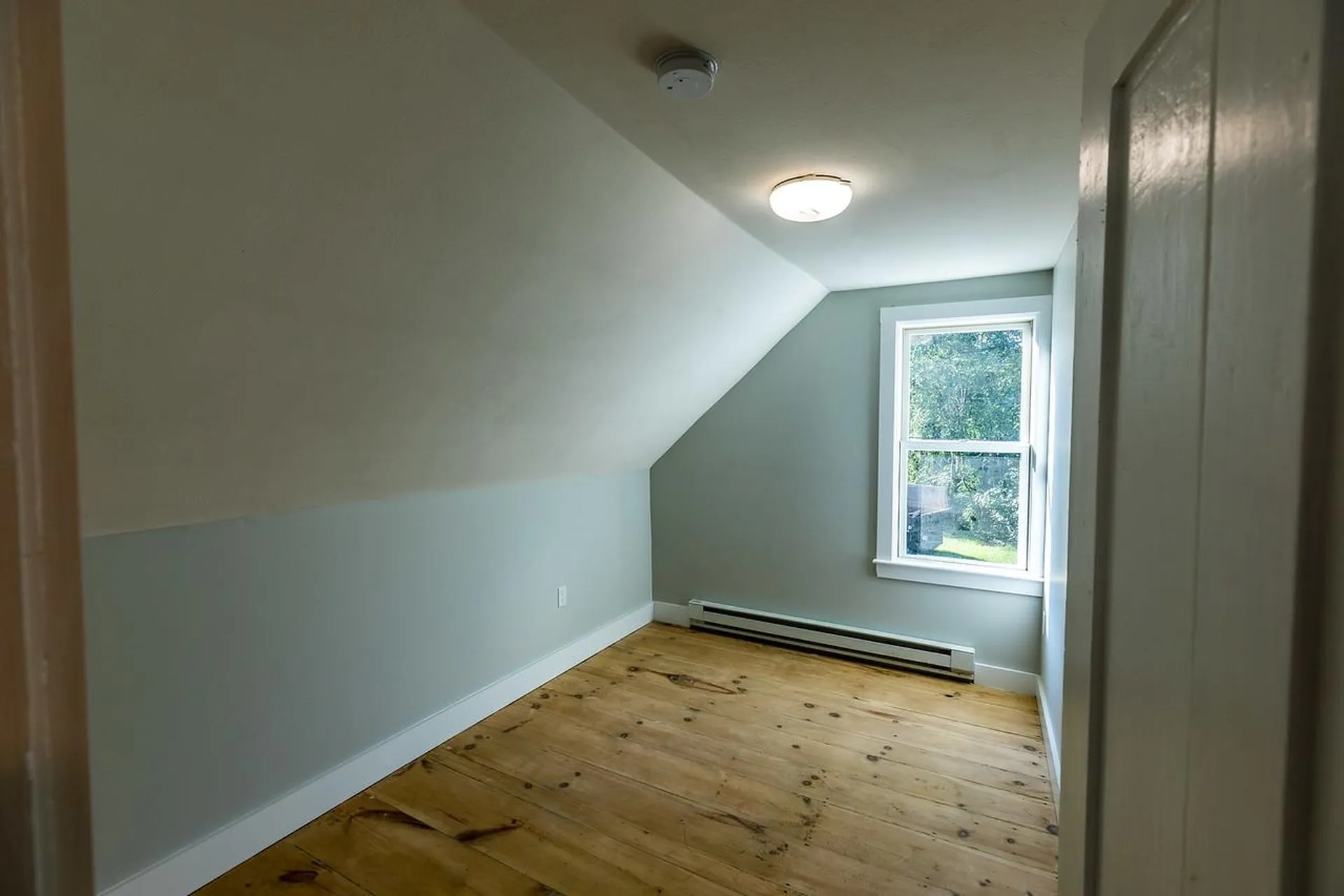 8 Elm Street Newton NH 03858