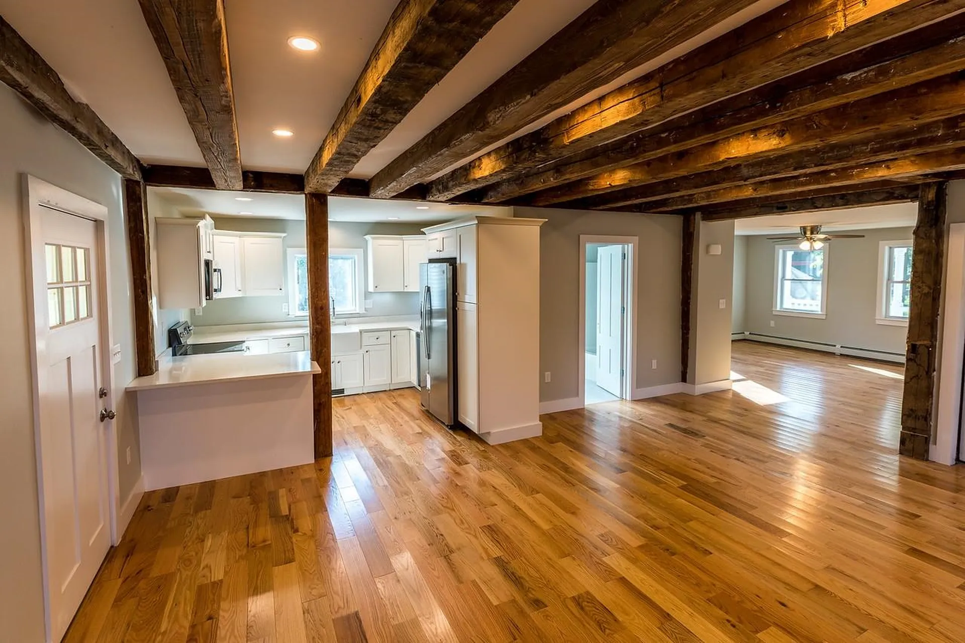 8 Elm Street Newton NH 03858
