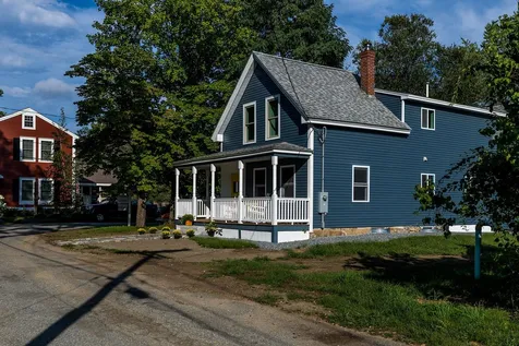 8 Elm Street Newton NH 03858