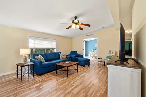 36 Holly Circle North Hampton NH 03862