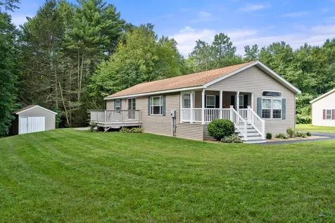36 Holly Circle North Hampton NH 03862