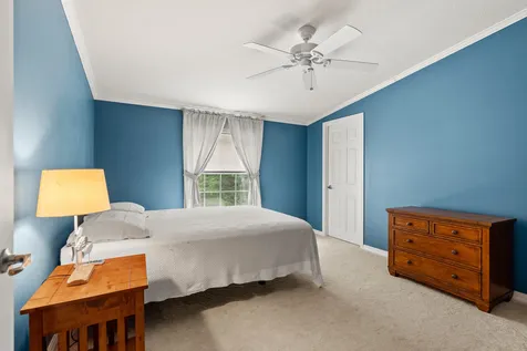 36 Holly Circle North Hampton NH 03862