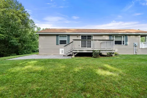 36 Holly Circle North Hampton NH 03862