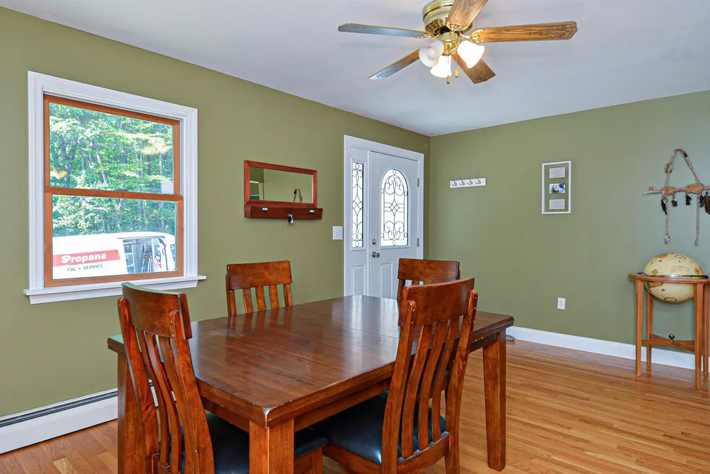 31 Farm Road Kingston NH 03848