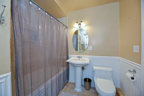31 Farm Road Kingston NH 03848