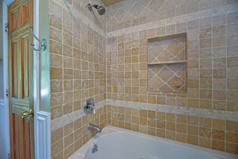 31 Farm Road Kingston NH 03848