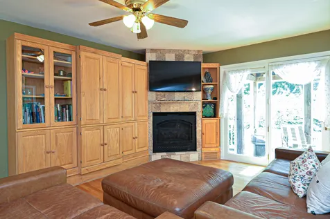 31 Farm Road Kingston NH 03848