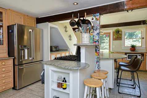 31 Farm Road Kingston NH 03848