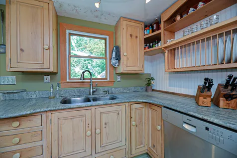 31 Farm Road Kingston NH 03848
