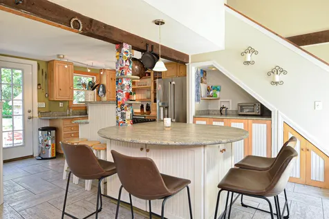 31 Farm Road Kingston NH 03848