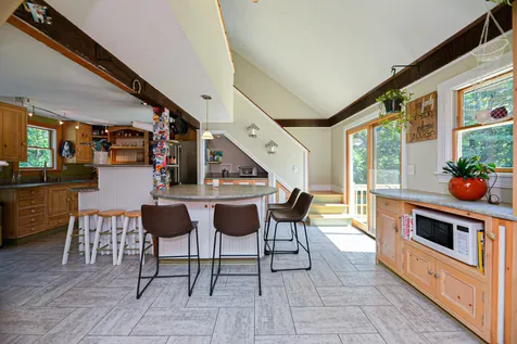 31 Farm Road Kingston NH 03848
