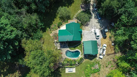 31 Farm Road Kingston NH 03848