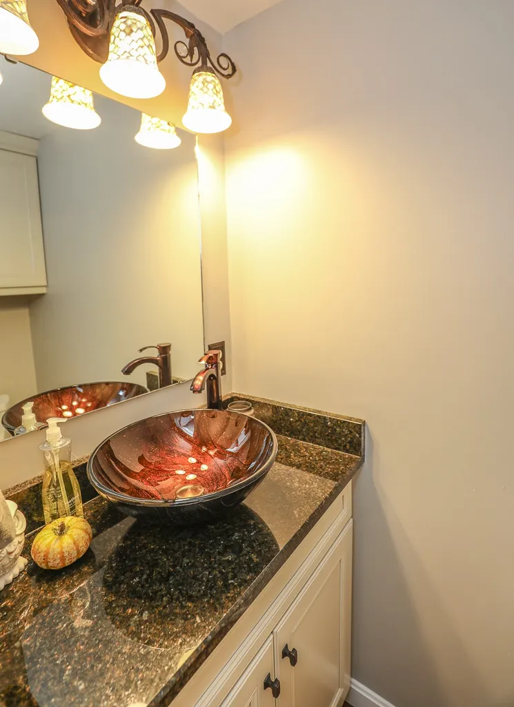 1 Shire Court Goffstown NH 03045