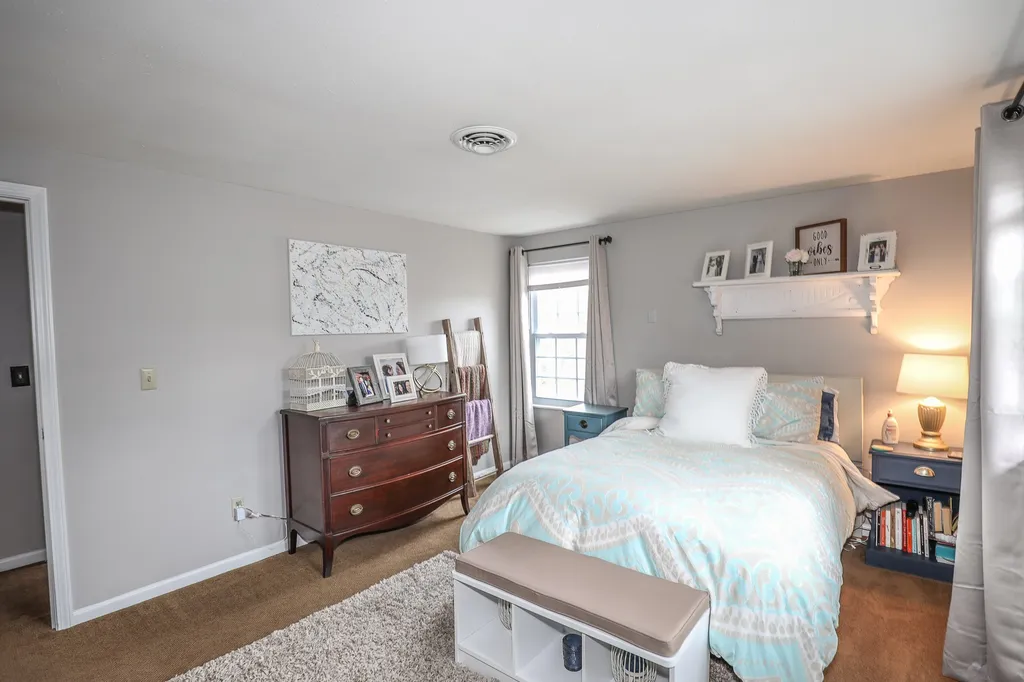 1 Shire Court Goffstown NH 03045