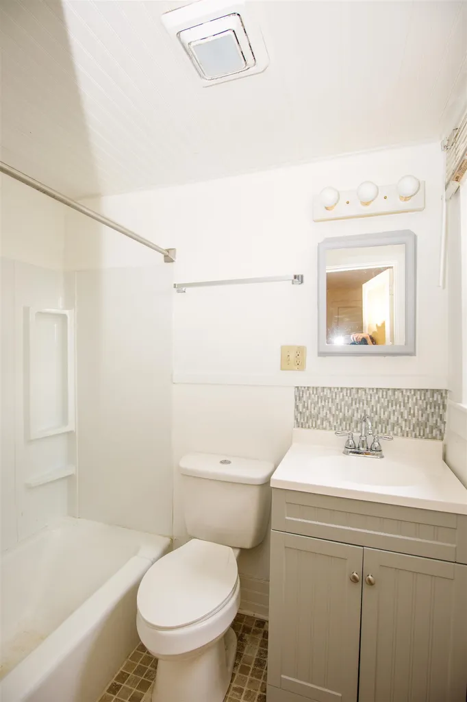 82 Mallett's Bay Avenue Winooski VT 05404