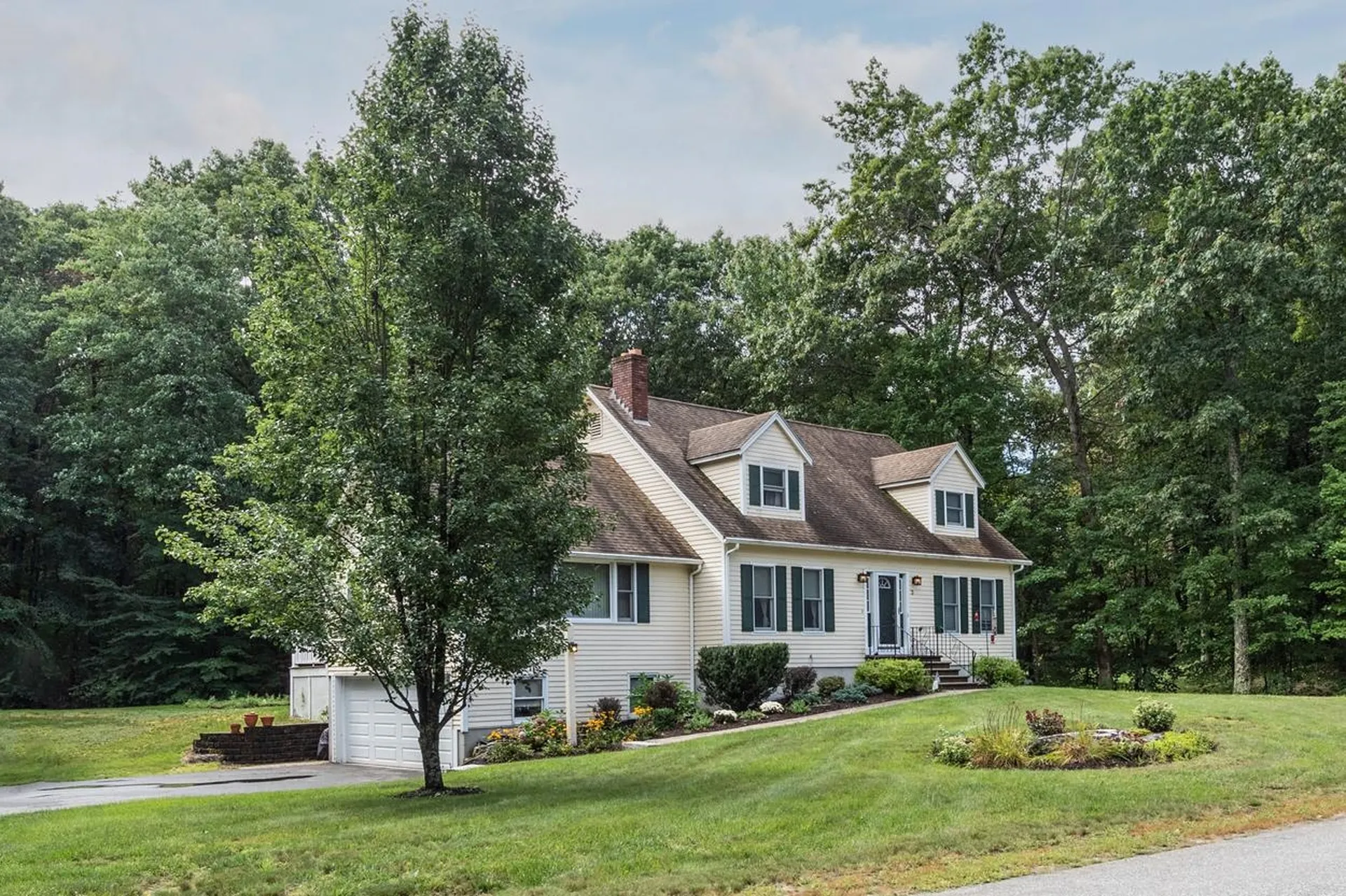 3 Mallard Lane Londonderry NH 03053