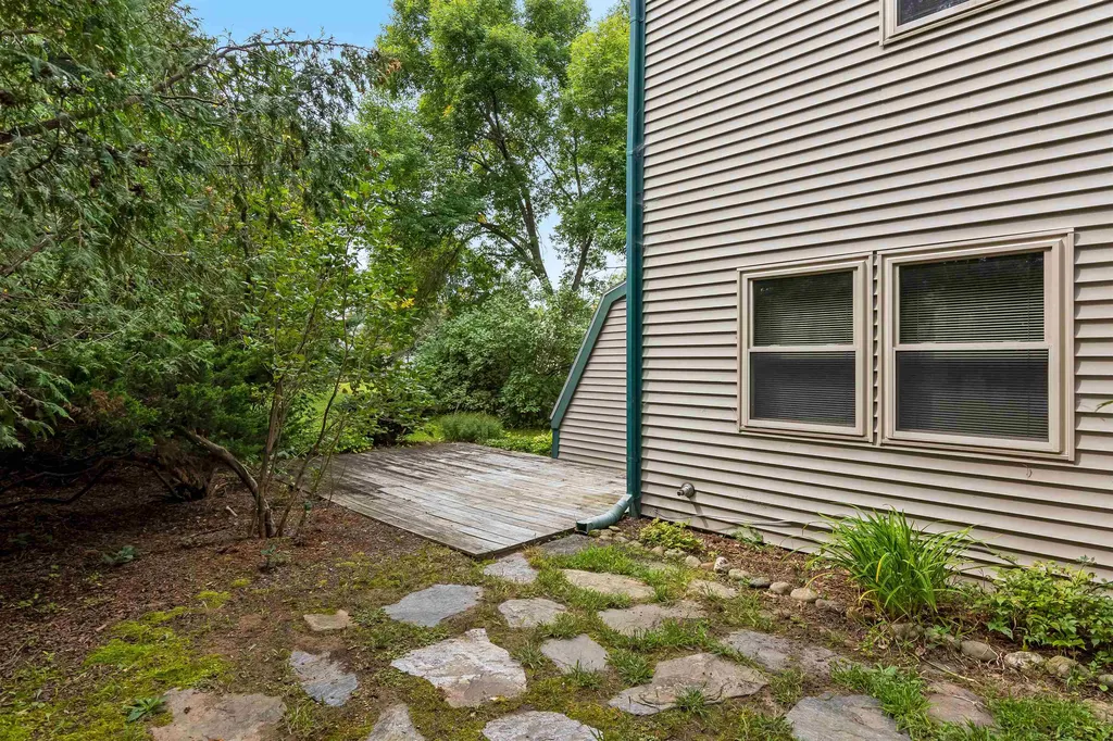 8 Hideaway Lane Williston VT 05495