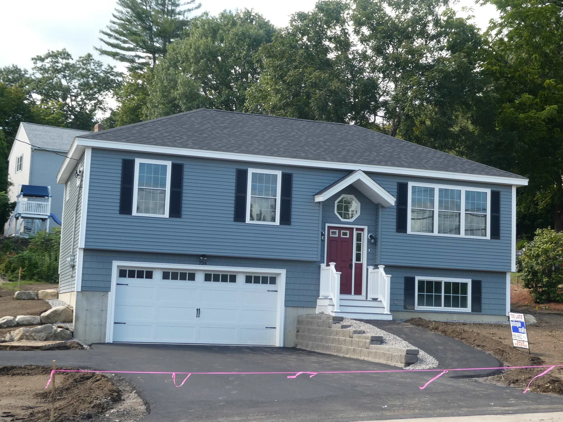 734 Mammoth Road Manchester NH 03104
