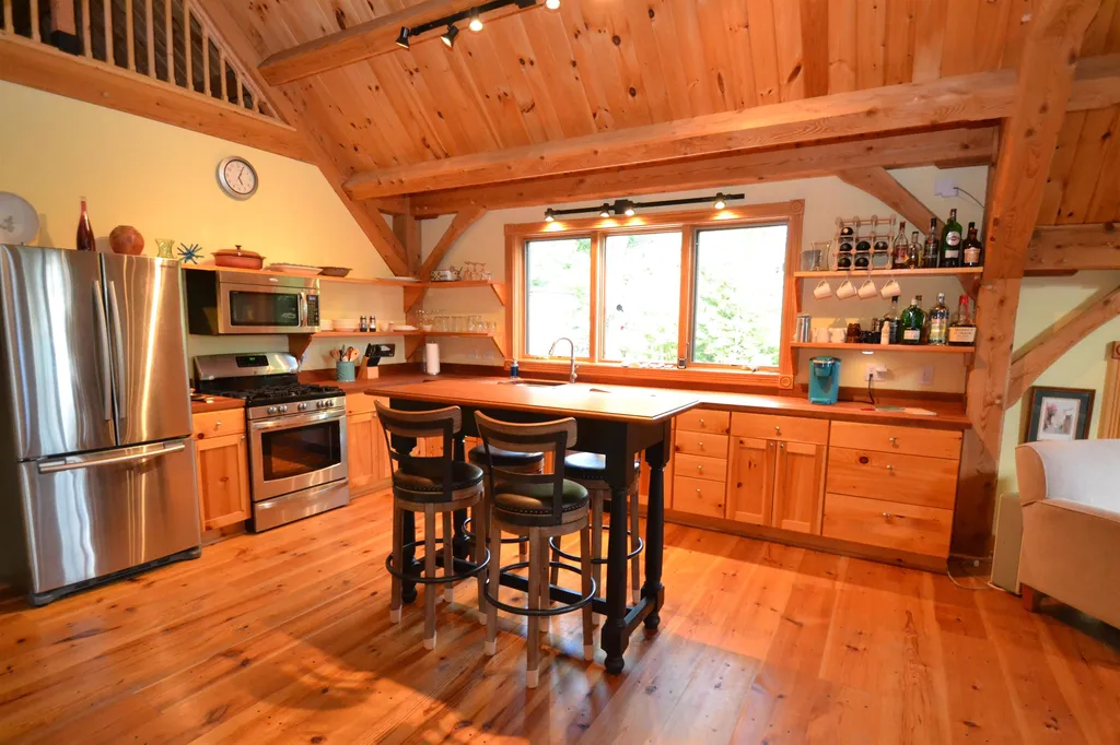 460 Farm Road Fayston VT 05673