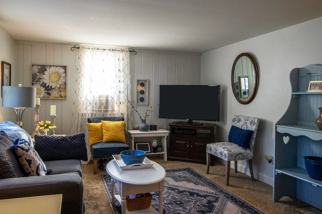 1605 West River Road Dummerston VT 05301
