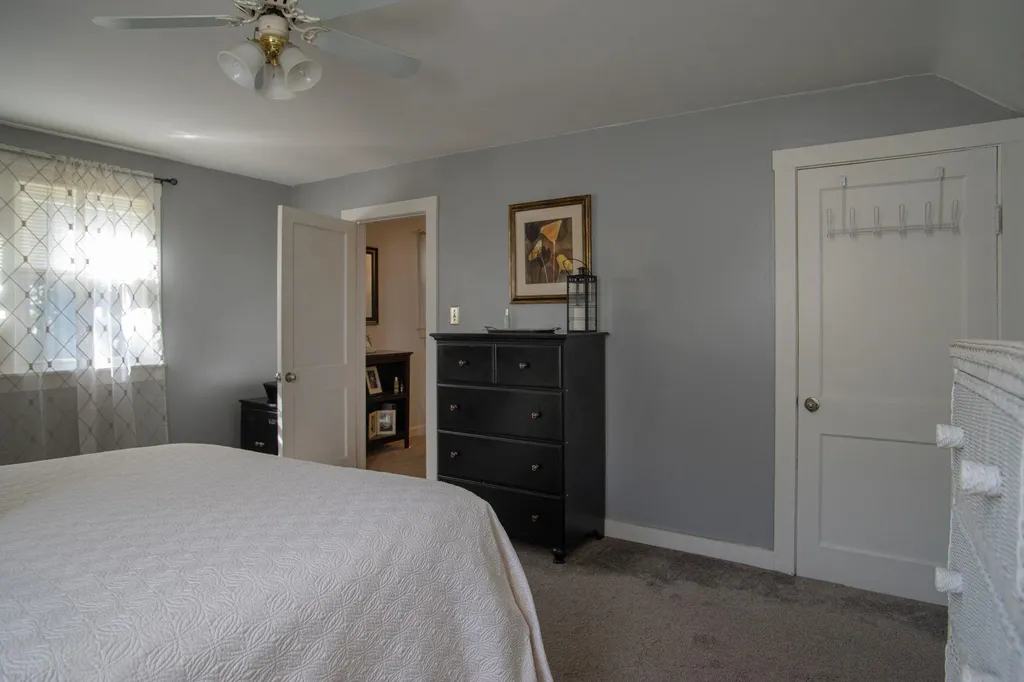 1605 West River Road Dummerston VT 05301