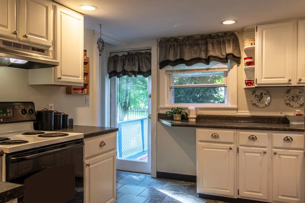 1605 West River Road Dummerston VT 05301