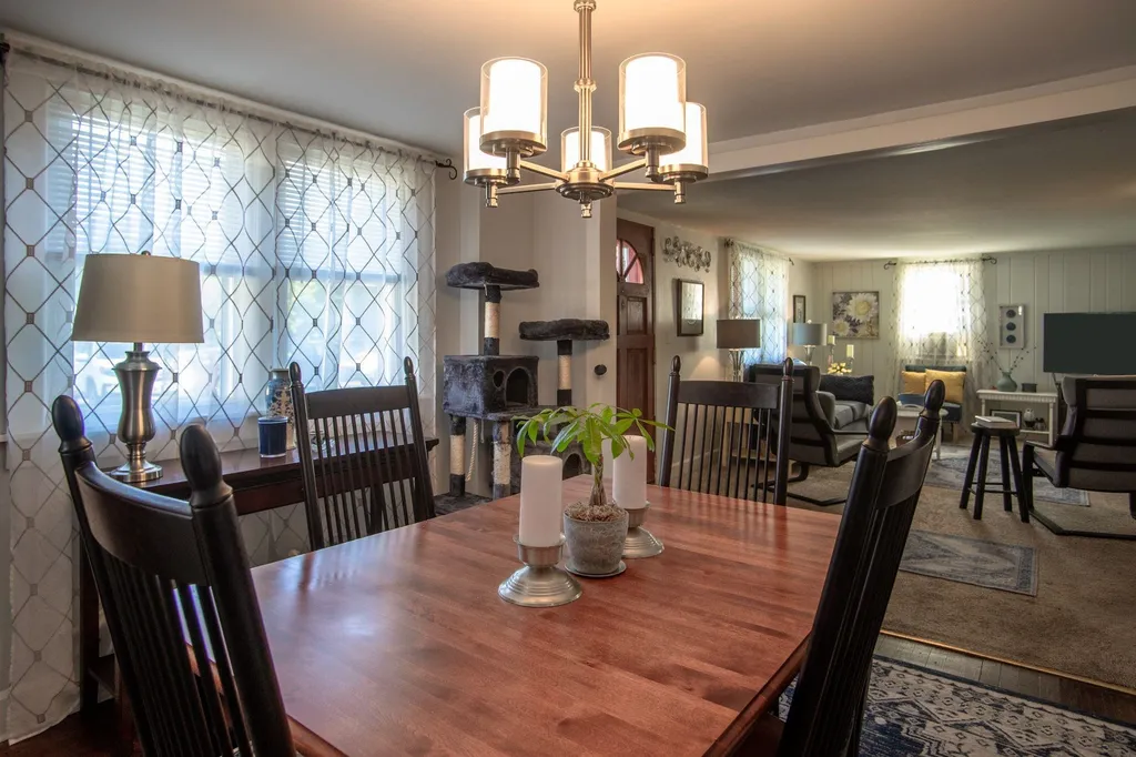 1605 West River Road Dummerston VT 05301
