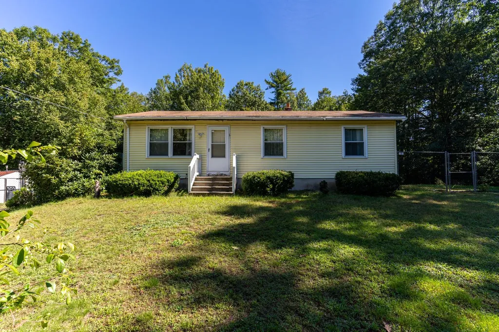 19 Windsor Lane Epping NH 03042-0062