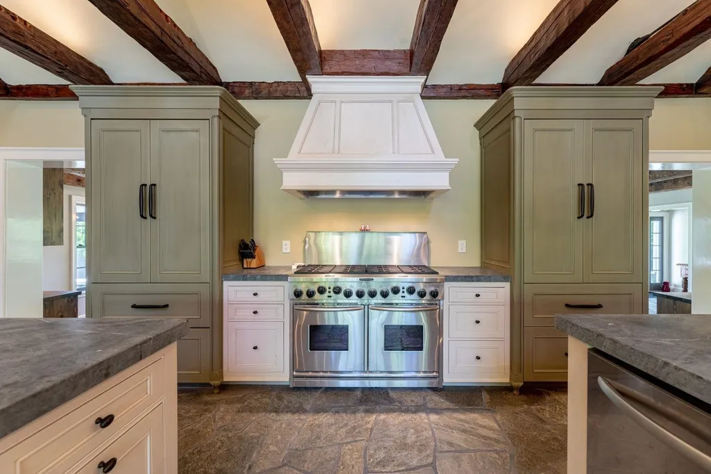81 Strawberry Hill Road Orford NH 03777