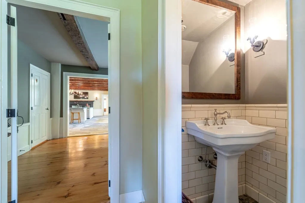 81 Strawberry Hill Road Orford NH 03777