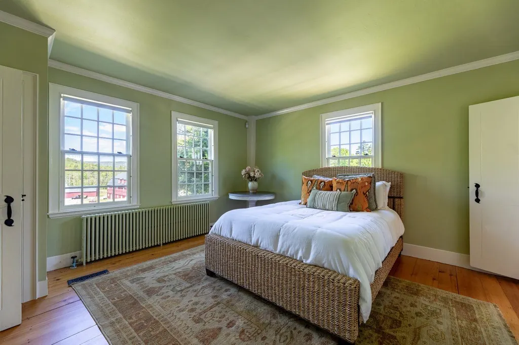 81 Strawberry Hill Road Orford NH 03777