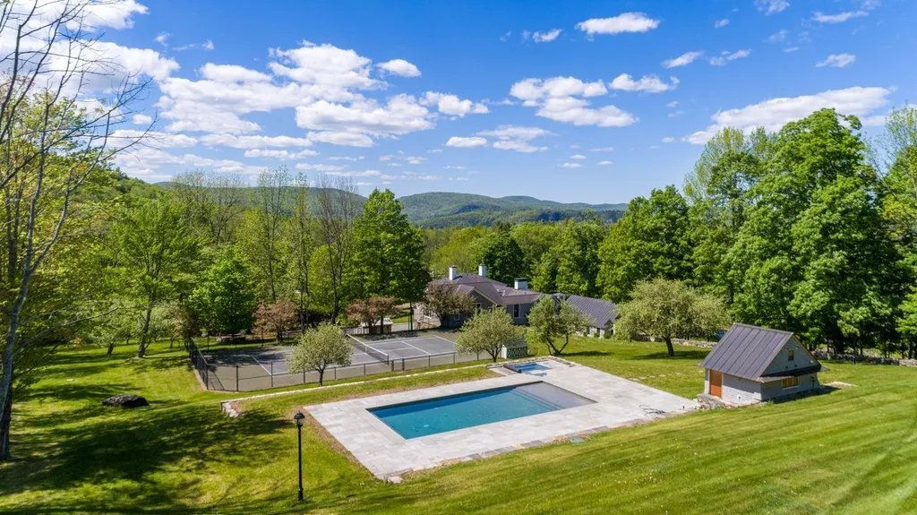 81 Strawberry Hill Road Orford NH 03777