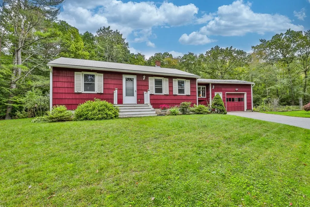 202 Mohawk Trail Haverhill MA 01832