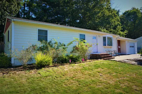 54 Suzanne Drive Portsmouth NH 03801