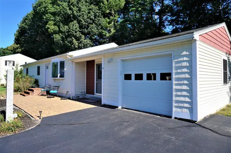 54 Suzanne Drive Portsmouth NH 03801