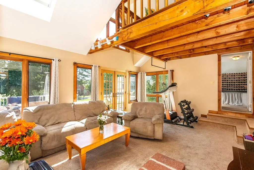 20 Elmwood Avenue Dover NH 03820