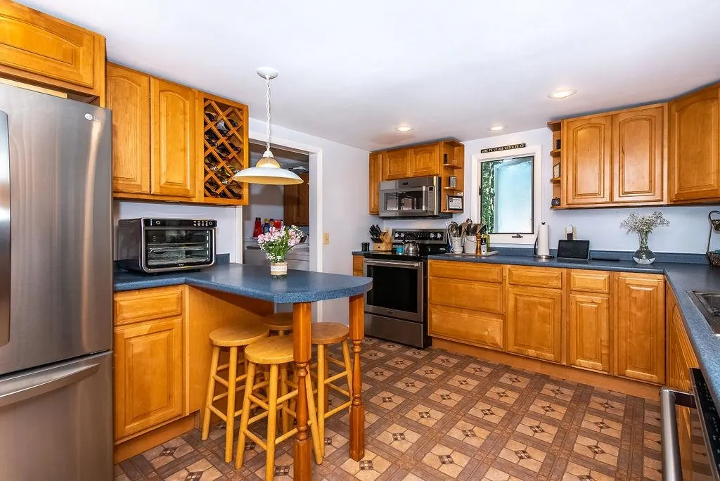20 Elmwood Avenue Dover NH 03820