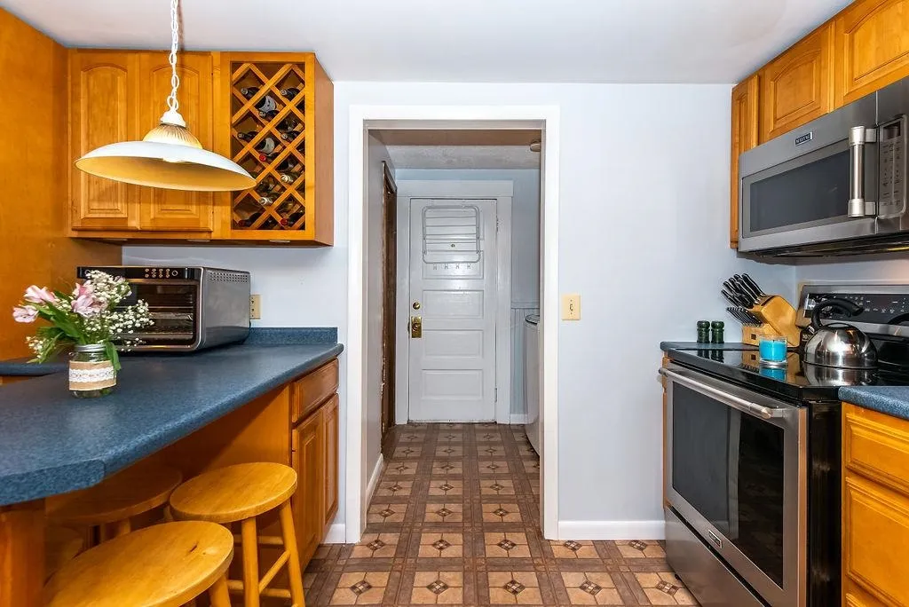 20 Elmwood Avenue Dover NH 03820