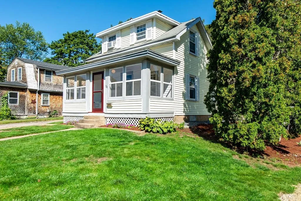 20 Elmwood Avenue Dover NH 03820