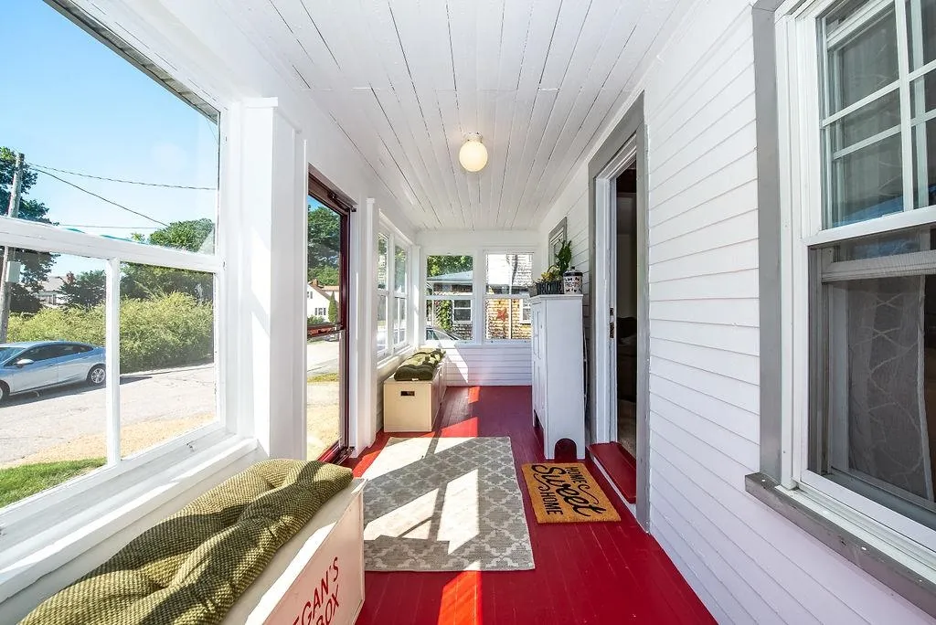20 Elmwood Avenue Dover NH 03820