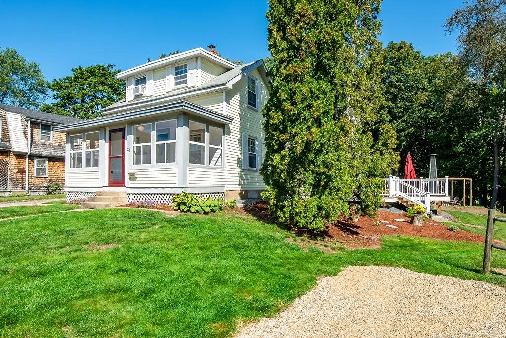 20 Elmwood Avenue Dover NH 03820