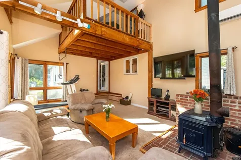 20 Elmwood Avenue Dover NH 03820