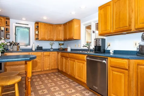 20 Elmwood Avenue Dover NH 03820