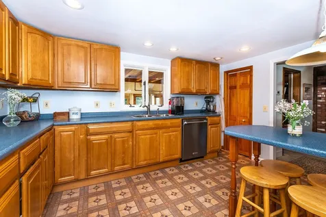20 Elmwood Avenue Dover NH 03820