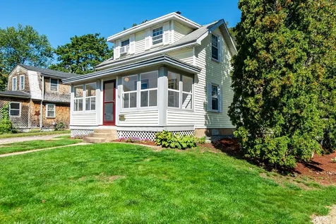 20 Elmwood Avenue Dover NH 03820