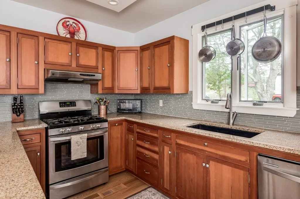 13 Railroad Avenue Newfields NH 03856