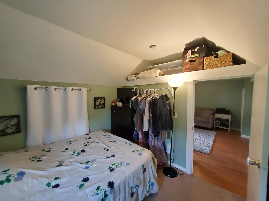 31 Pillsbury Street Enfield NH 03748