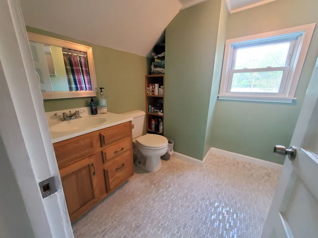 31 Pillsbury Street Enfield NH 03748